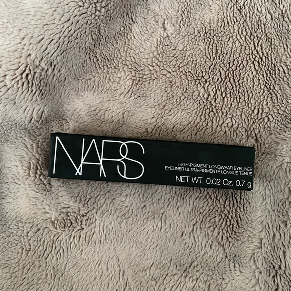 High Pigment Long wear Eyeliner - NARS - Picture 6 of 7